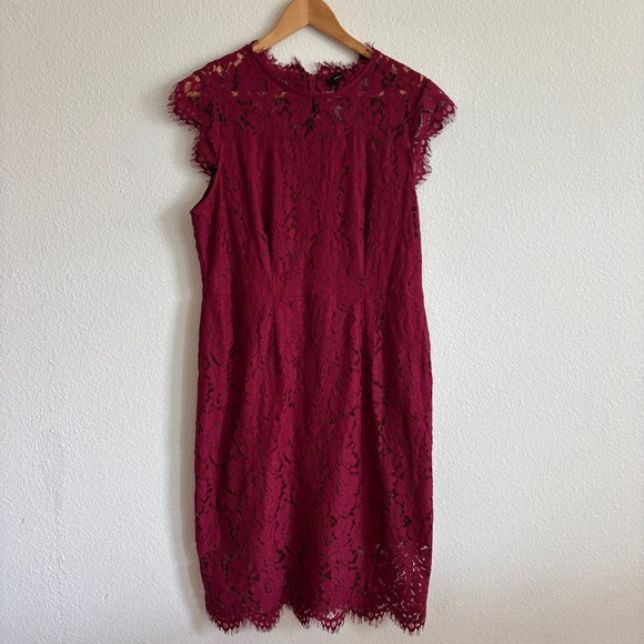 Elegant Lace Midi Dress in Deep Red - Picture 1 of 7